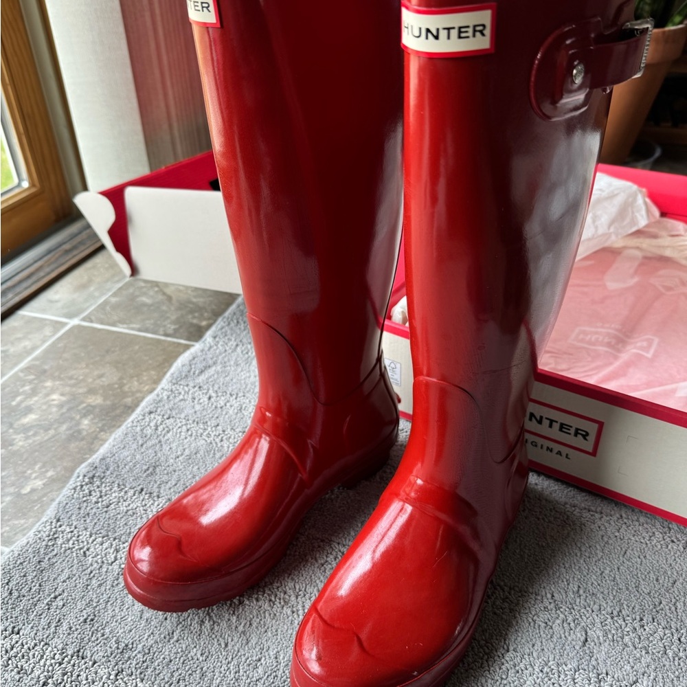 Hunter Glossy Red Rain Boots
